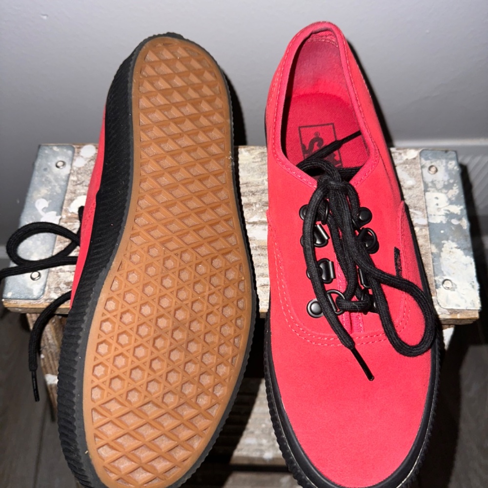 Pre-Owned Platform Vans - Picture 2 of 4